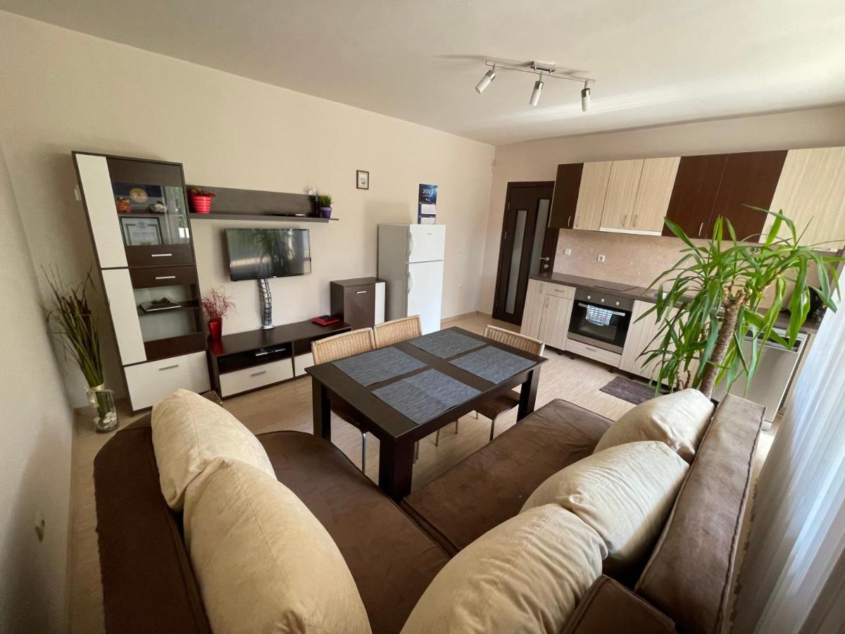 Apartment George Бургас Екстериор снимка